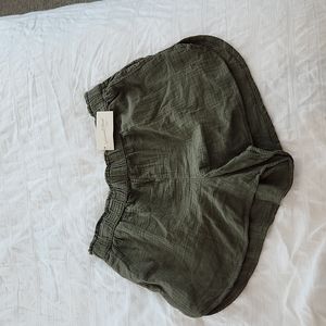 Universal Thread olive green 100% cotton shorts